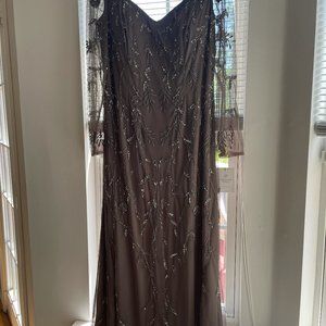 Adrianna Papell Platinum, New w/Tags Limited Color